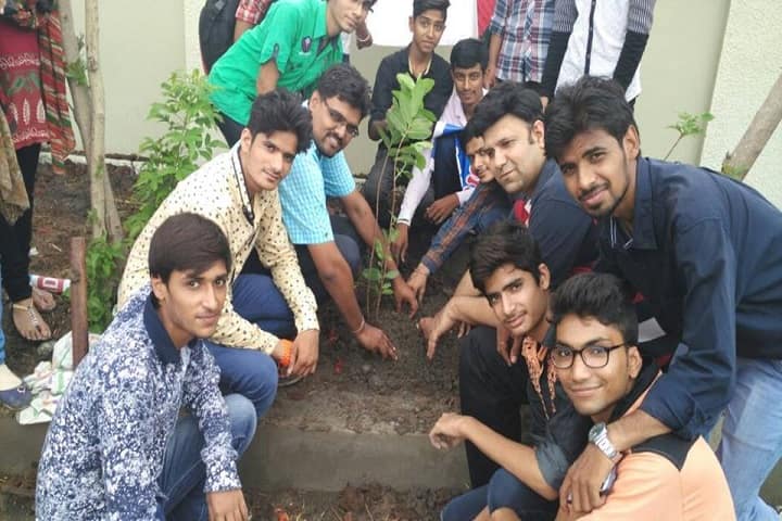 CH Institute of Management and Commerce campus in Gram Baroli, Madhya Pradesh, India — photo 6
