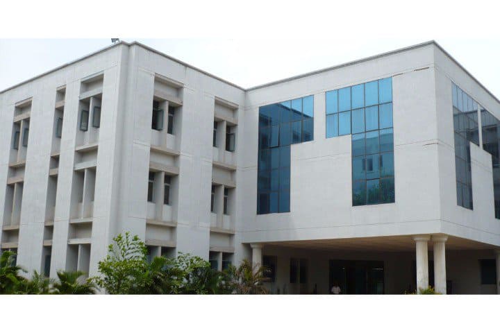 Meenakshi Sundararajan Engineering College campus in Chennai, Tamil Nadu, India — photo 4