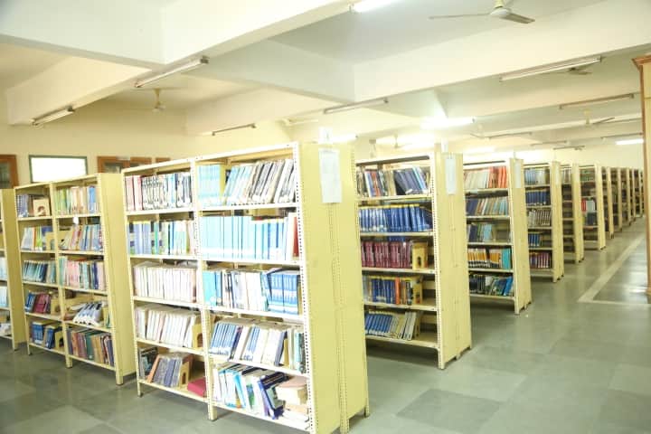 Meenakshi Sundararajan Engineering College campus in Chennai, Tamil Nadu, India — photo 5