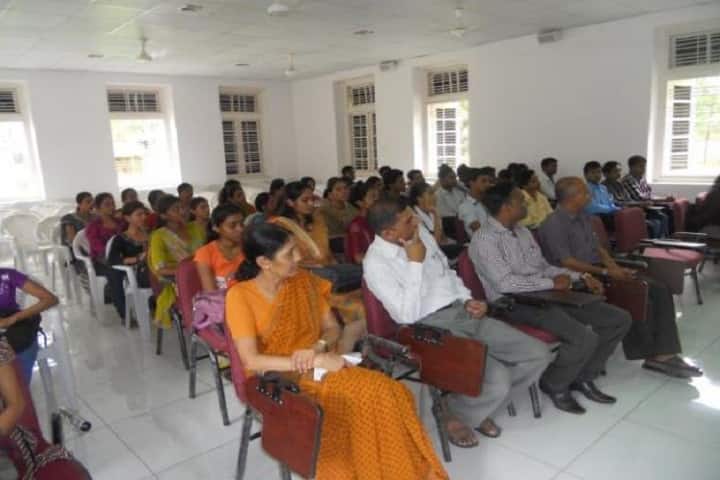 CB Patel Arts College campus in Kheda, Gujarat, India — photo 3