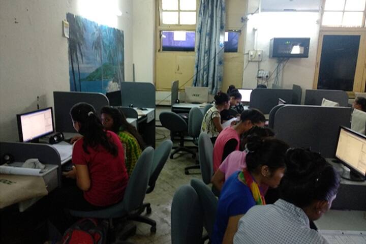 CB Patel Arts College campus in Kheda, Gujarat, India — photo 4