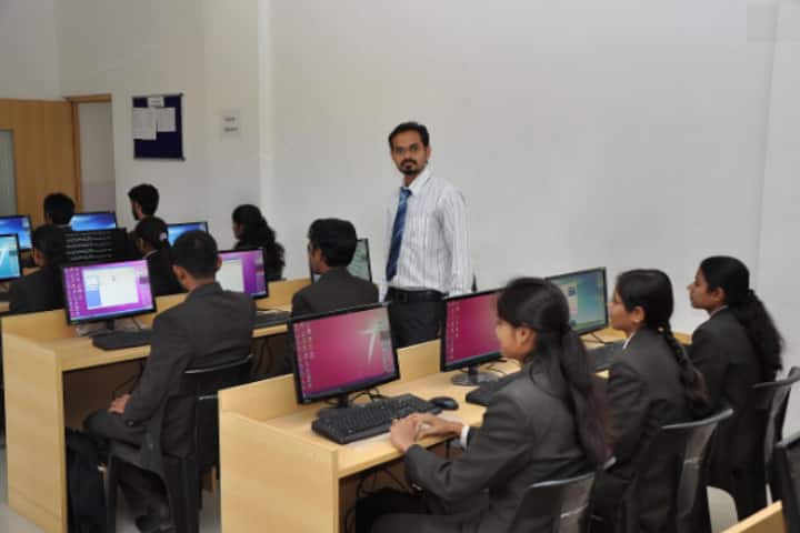 Dr Bhausaheb Nandurkar College of Engineering and Technology campus in Yavatmal, Maharashtra, India — photo 6