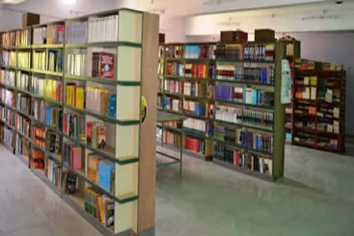 Smt Sharchchandrika Suresh Patil Institute of Technology campus in Jalgaon, Maharashtra, India — photo 5