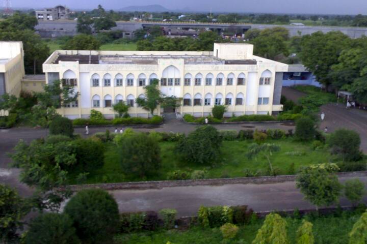 Mohammadia Tibbia College and Assayer Hospital campus in Nashik, Maharashtra, India — photo 4