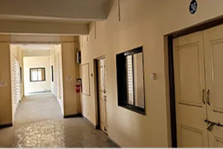 Shri Gurudeo Ayurved College campus in Amravati, Maharashtra, India — photo 3