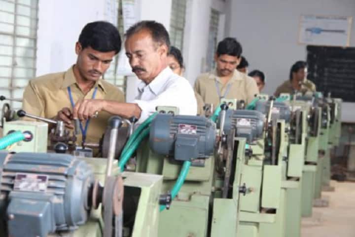 Parvatha Reddy Babul Reddy Visvodaya Institute of Technology and Science campus in Nellore, Andhra Pradesh, India — photo 6