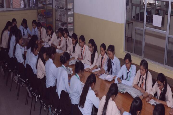 SS Jain Subodh PG Mahila Mahavidhyalaya campus in Jaipur, Rajasthan, India — photo 4