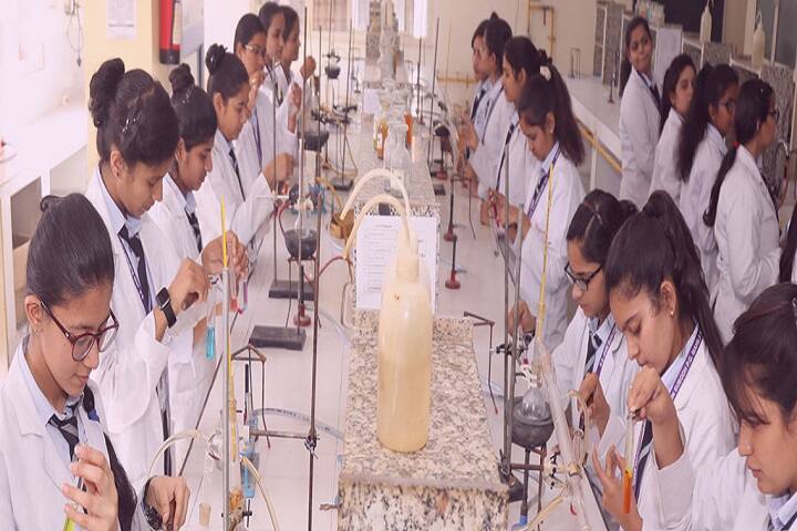 SS Jain Subodh PG Mahila Mahavidhyalaya campus in Jaipur, Rajasthan, India — photo 5