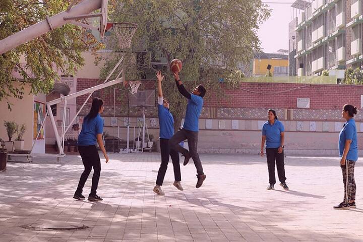 SS Jain Subodh PG Mahila Mahavidhyalaya campus in Jaipur, Rajasthan, India — photo 6