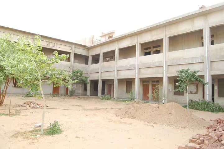 Saraswati PG College campus in Jhunjhunu, Rajasthan, India — photo 1