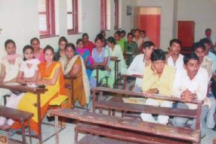 Shri HMV Arts and Commerce College campus in Una, Gujarat, India — photo 5