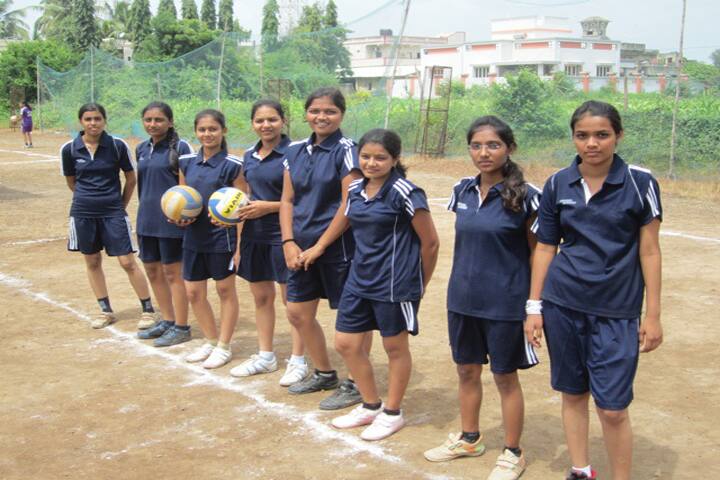 Shri JH Bhalodiya Womens College campus in Rajkot, Gujarat, India — photo 5