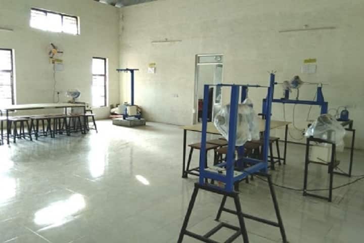 Dhamangaon Education Society's College of Engineering and Technology campus in Amravati, Maharashtra, India — photo 6
