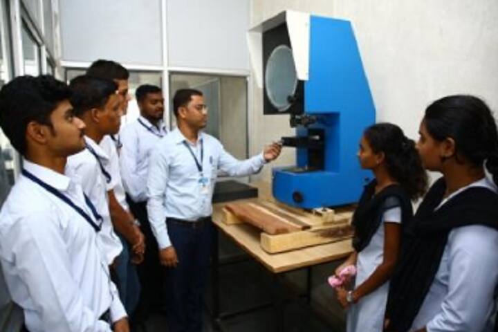 Vidya Vikas Pratishthan Polytechnic campus in Solapur, Maharashtra, India — photo 5