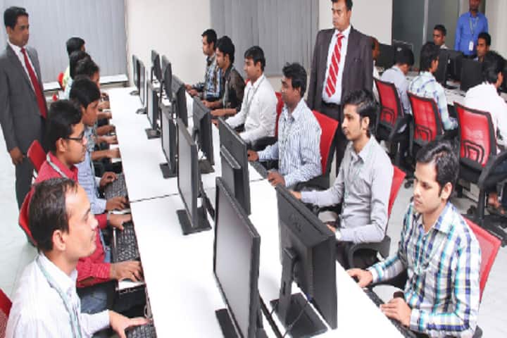 Dixit College of Higher Education campus in Rampur, Uttar Pradesh, India — photo 4