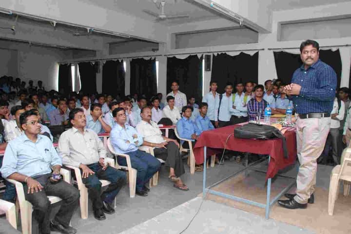 YD Mane Institute of Technology campus in Kolhapur, Maharashtra, India — photo 5