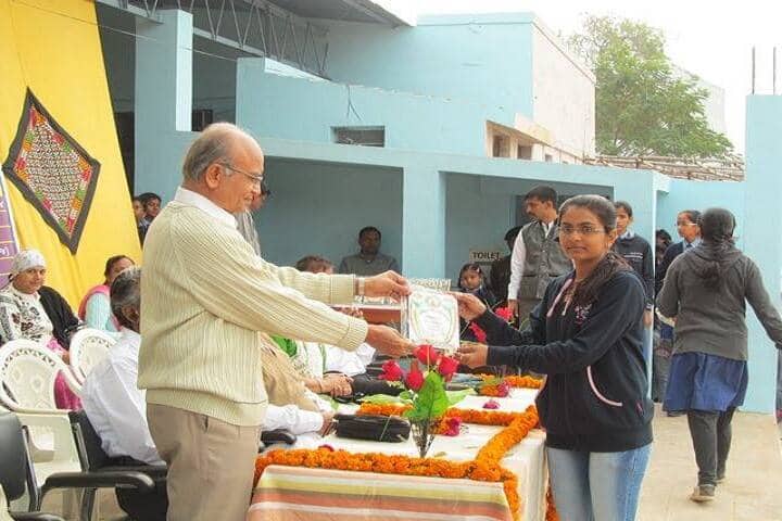 Parekh Brothers Science College campus in Kheda, Gujarat, India — photo 2