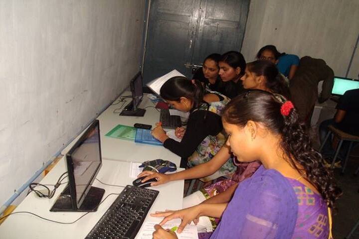 Parekh Brothers Science College campus in Kheda, Gujarat, India — photo 3