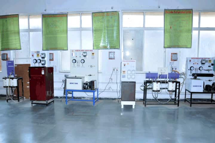 Satara College of Engineering and Management campus in Satara, Maharashtra, India — photo 3