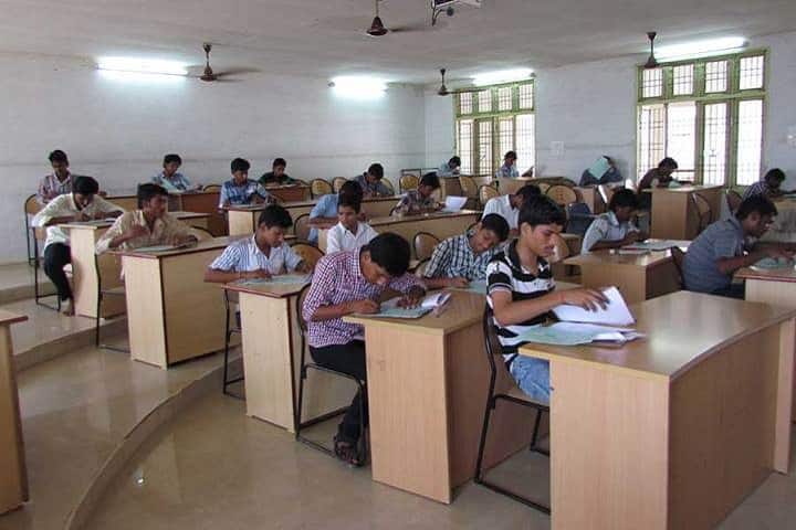 Usha Rama College of Engineering and Technology campus in Krishna, Andhra Pradesh, India — photo 3