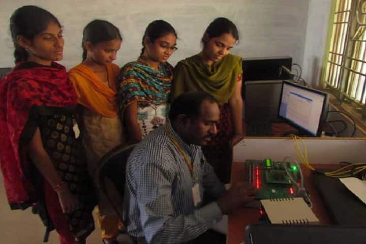 Usha Rama College of Engineering and Technology campus in Krishna, Andhra Pradesh, India — photo 5
