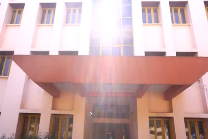 Vijaya Teachers College campus in Bangalore, Karnataka, India — photo 1