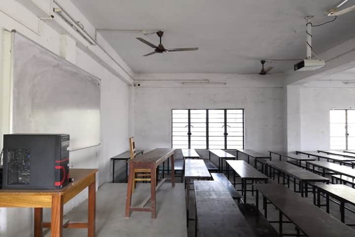 Surya Sen Mahavidyalaya campus in Siliguri, West Bengal, India — photo 3