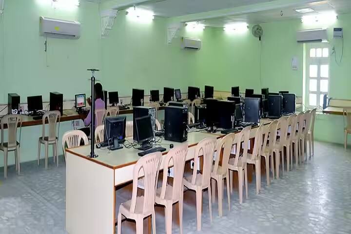 Seth Moti Lal PG College campus in Jhunjhunu, Rajasthan, India — photo 4