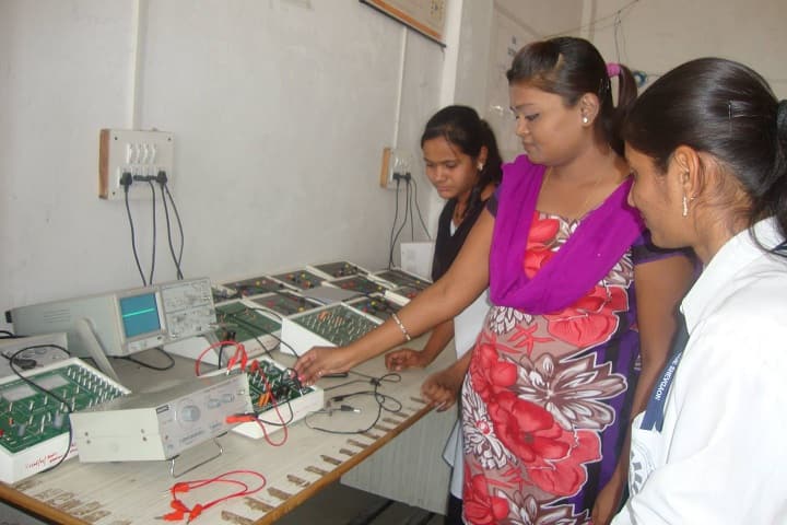 Kai Sau Sunitatai Eknathrao Dhakane Polytechnic College campus in Ahmednagar, Maharashtra, India — photo 3