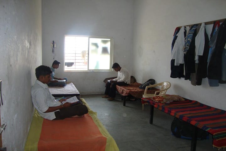 Kai Sau Sunitatai Eknathrao Dhakane Polytechnic College campus in Ahmednagar, Maharashtra, India — photo 4