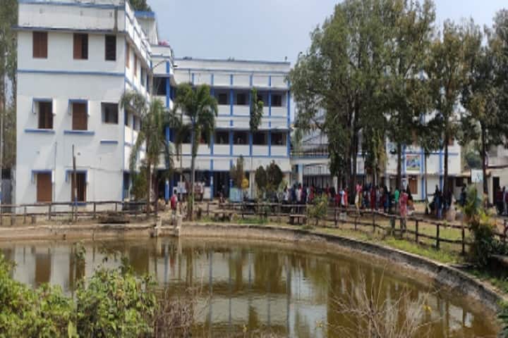 Chandrakona Vidyasagar Mahavidyalaya campus in Chandrakona, West Bengal, India — photo 1