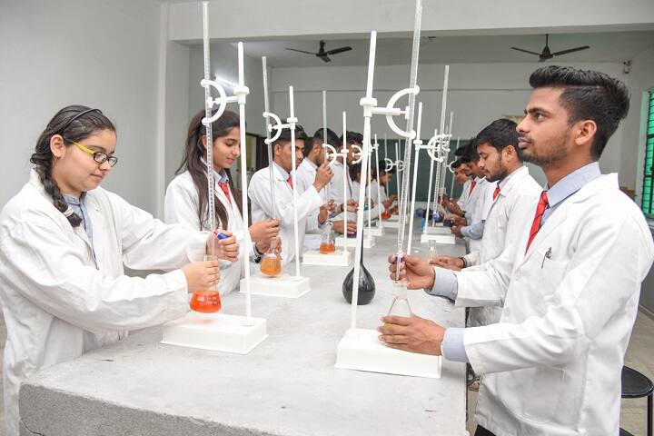 Veer Kunwar Degree College campus in Bijnor, Uttar Pradesh, India — photo 5