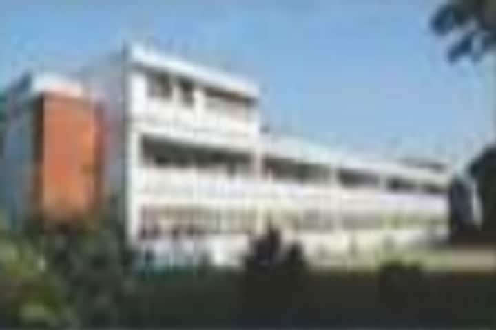 Faculty of Pharmacy campus in Vadodara, Gujarat, India — photo 5
