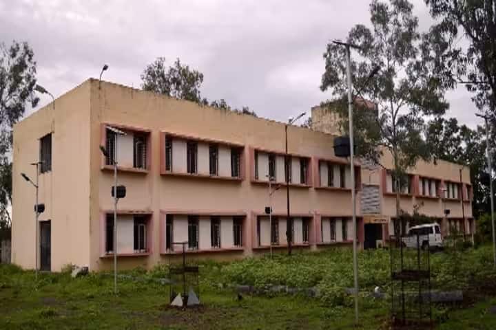 Shri Tulja Bhavani College of Engineering campus in Osmanabad, Maharashtra, India — photo 1