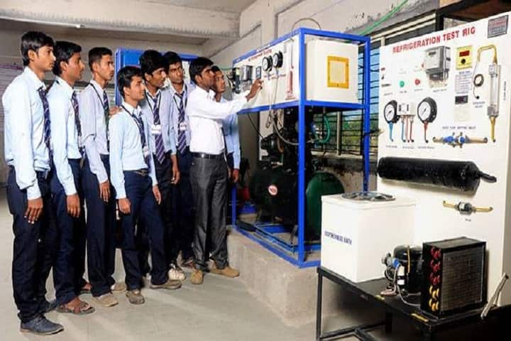 OM Polytechnic campus in Nagpur, Maharashtra, India — photo 2