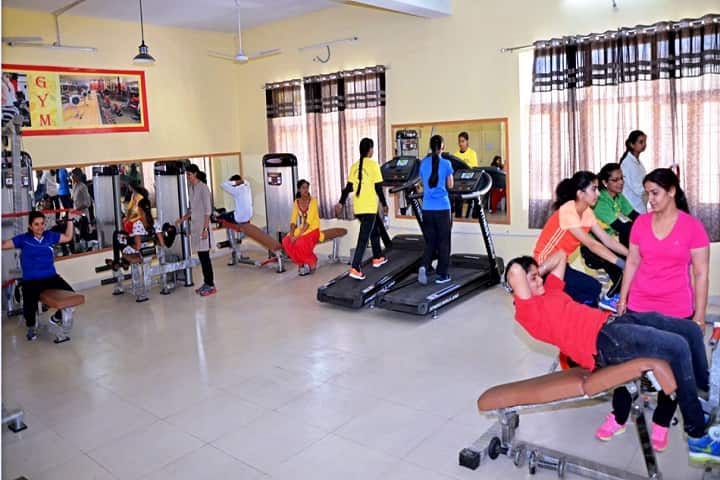 Tika Ram PG Girls College campus in Sonipat, Haryana, India — photo 4