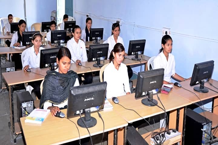 Tika Ram PG Girls College campus in Sonipat, Haryana, India — photo 5