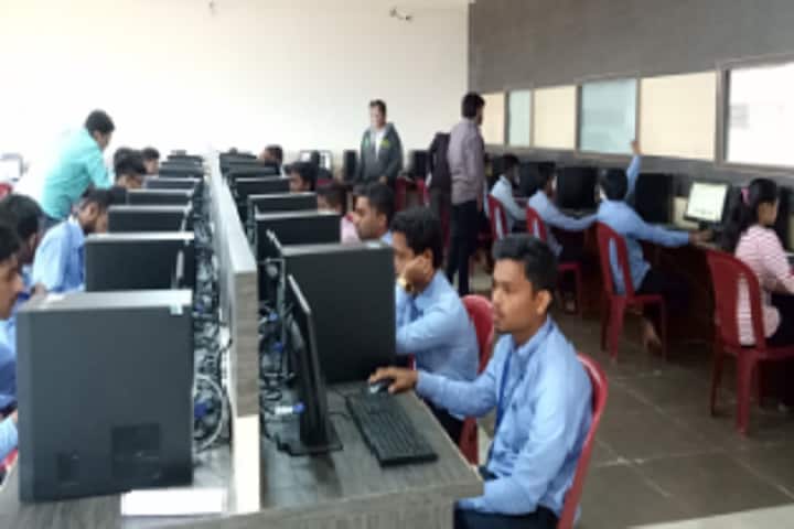 Sant Gajanan Maharaj College of Engineering campus in Kolhapur, Maharashtra, India — photo 3