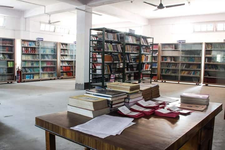 Nagaon GNDG Commerce College campus in Nagaon, Assam, India — photo 3