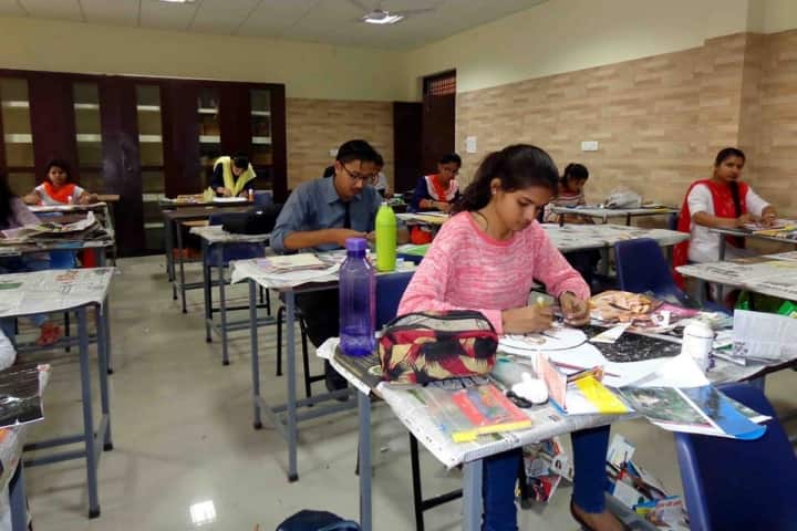 DBRAU Agra campus in Agra, Uttar Pradesh, India — photo 2
