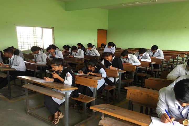 Soniya Gandhi Polytechnic campus in Ahmednagar, Maharashtra, India — photo 2