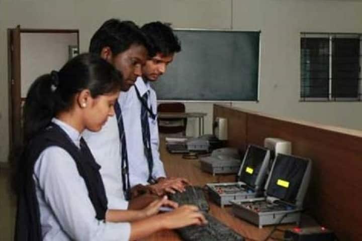 WCEM Nagpur campus in Nagpur, Maharashtra, India — photo 4