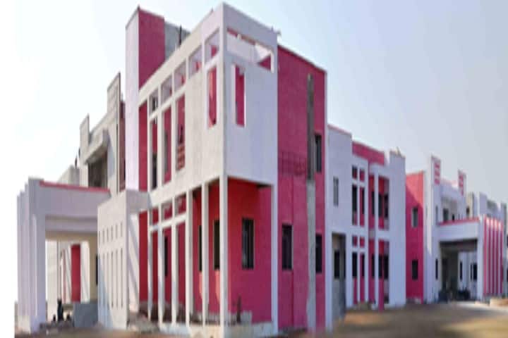 Banda University of Agriculture and Technology campus in Banda, Uttar Pradesh, India — photo 4