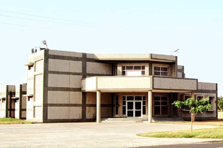 Haryana School of Business campus in Hisar, Haryana, India — photo 6