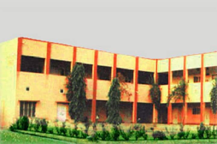 Sri Guru Nanak Girls PG College campus in Sri Ganganagar, Rajasthan, India — photo 1