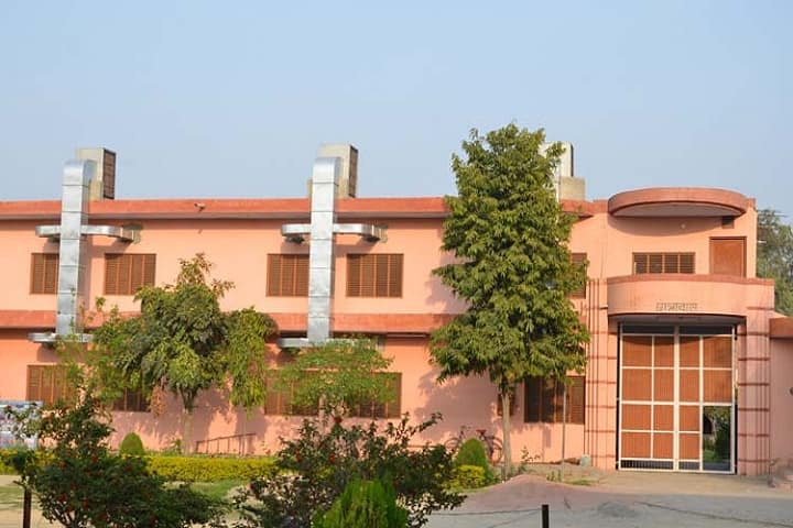 Sri Guru Nanak Girls PG College campus in Sri Ganganagar, Rajasthan, India — photo 3