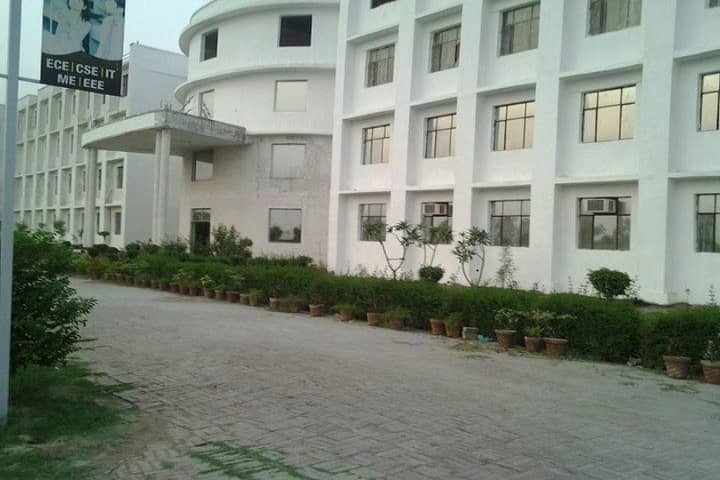 Om Sai Institute of Technology And Science campus in Bagpat, Uttar Pradesh, India — photo 1