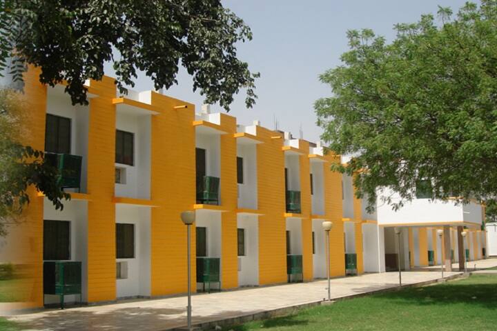 Bon Maharaj Engineering College campus in Mathura, Uttar Pradesh, India — photo 4