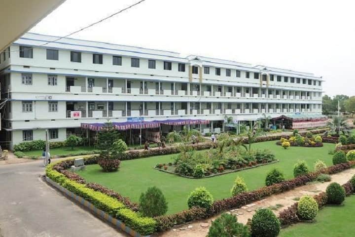 Swarnandhra College of Engineering and Technology campus in West Godavari, Andhra Pradesh, India — photo 1