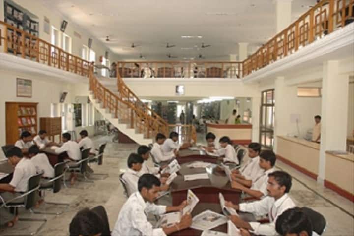 Swarnandhra College of Engineering and Technology campus in West Godavari, Andhra Pradesh, India — photo 6